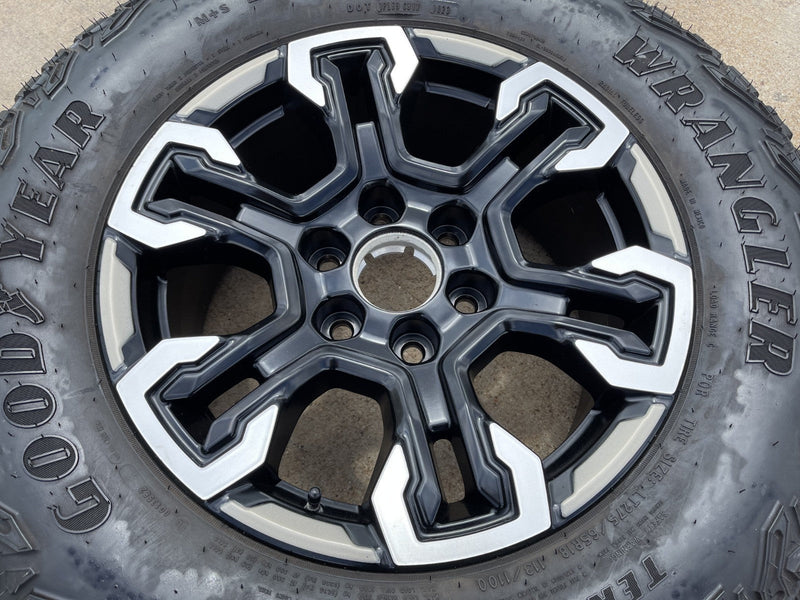 18" Chevy Silverado ZR2 Tahoe TRAIL BOSS Sierra OEM 95415 wheel rim GOODYEAR Texas Truck Tire