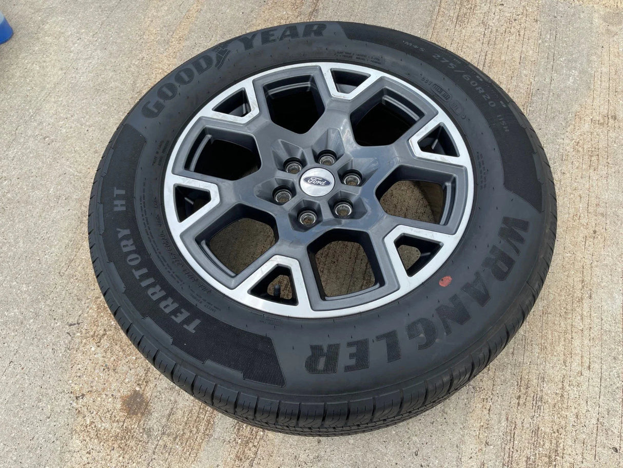 20" Ford F-150 LARIAT Limited OEM 95864 rim wheel Expedition 2024 2025 Texas Truck Tire