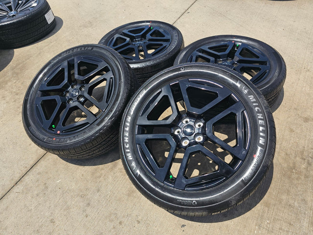 20" Kia Telluride Prestige X-PRO OEM wheels rims 74721 Sedona 2024 2025 2026 NEW Texas Truck Tire