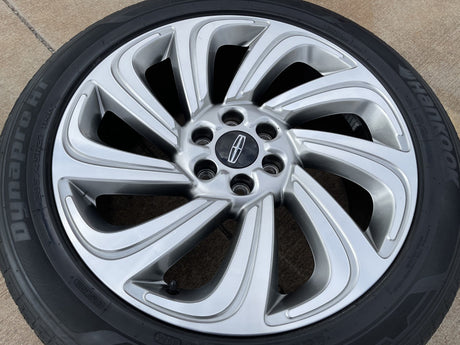 (1) 22" Lincoln Navigator BLACK LABEL OEM 10497 rim wheel 2022 2023 2024 HANKOOK Texas Truck Tire
