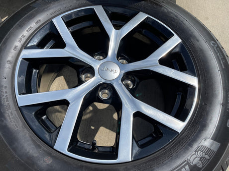 18" Jeep Grand Cherokee L OEM wheels rims 9285 95198 Durango MICHELIN Texas Truck Tire