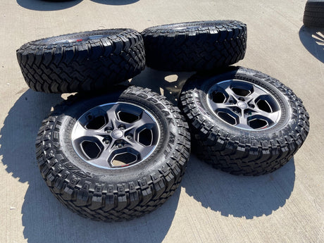 17" Jeep Wrangler Gladiator RUBICON OEM 9236 wheels rims FALKEN M/T Texas Truck Tire