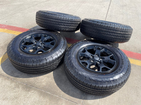 (4) 17" Jeep Wrangler Rubicon OEM 9218 wheels rims black Gladiator NEXEN NEW Texas Truck Tire