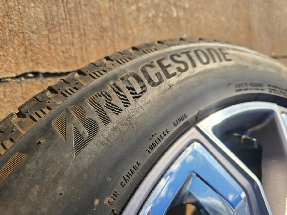 22" GMC Yukon Chevy Tahoe Escalade OEM chrome 95513 wheels rims BRIDGESTONE Texas Truck Tire