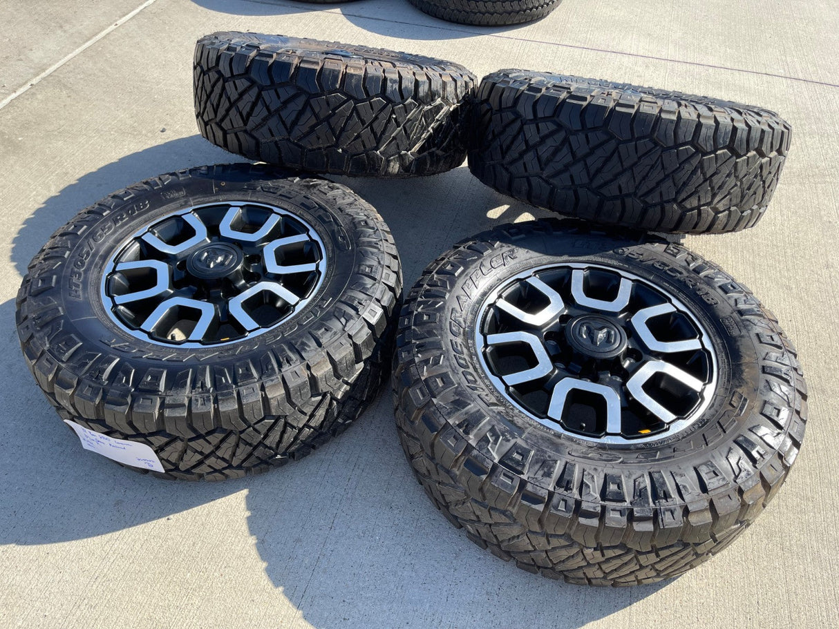 18" Ram 2500 3500 LARAMIE OEM 2694 wheels rims 2023 2024 2025 2026 NITRO 33" NEW Texas Truck Tire