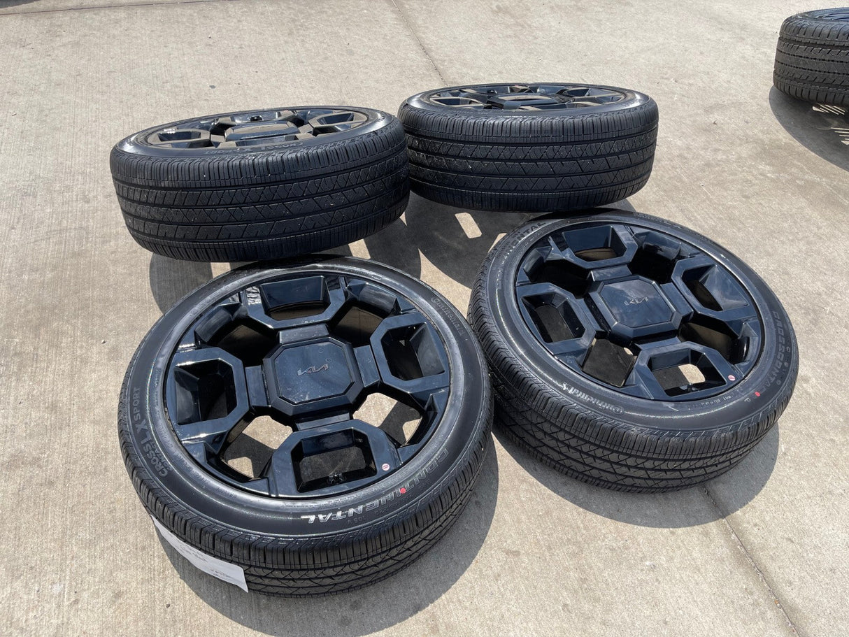 20" Kia Sorento X-PRO OEM wheels rims tires Telluride Sedona 2024 2025 2026 NEW Texas Truck Tire