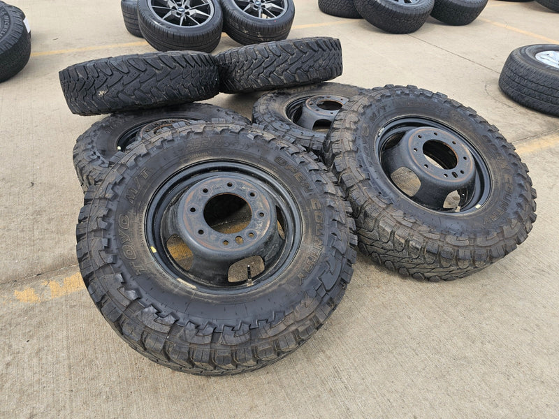17" Dodge Ram 3500 Dually Laramie 8x200 wheels rims 2703 2704 OEM TOYO M/T 33" Texas Truck Tire