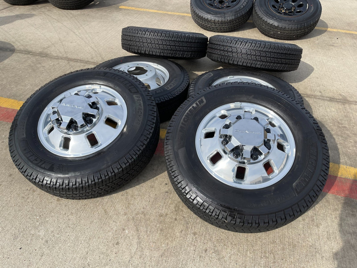 18" GMC Sierra 3500 DENALI Dually rims wheels OEM 8x210 2025 2026 MICHELIN Texas Truck Tire