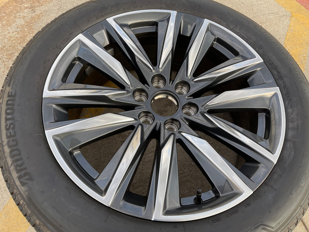 (1) 22" Cadillac Escalade OEM Platinum 4869 95028 wheel rim 2023 2024 2025 2026 Texas Truck Tire