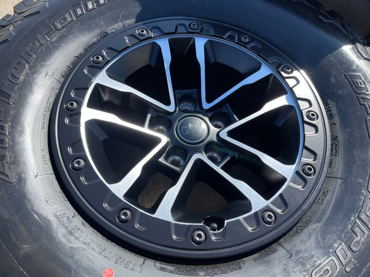 17" Jeep Wrangler 392 Gladiator Rubicon OEM 9329 BEADLOCK wheels rims NEW 35" Texas Truck Tire