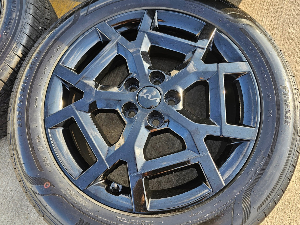 19" Kia Carnival Sorento OEM 94045 wheels rims Stinger K4 K5 2025 2026 NEW Texas Truck Tire