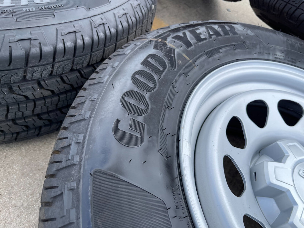 17" Chevy Colorado OEM wheels rims Silverado Suburban 8130 Canyon 2024 2025 NEW Texas Truck Tire