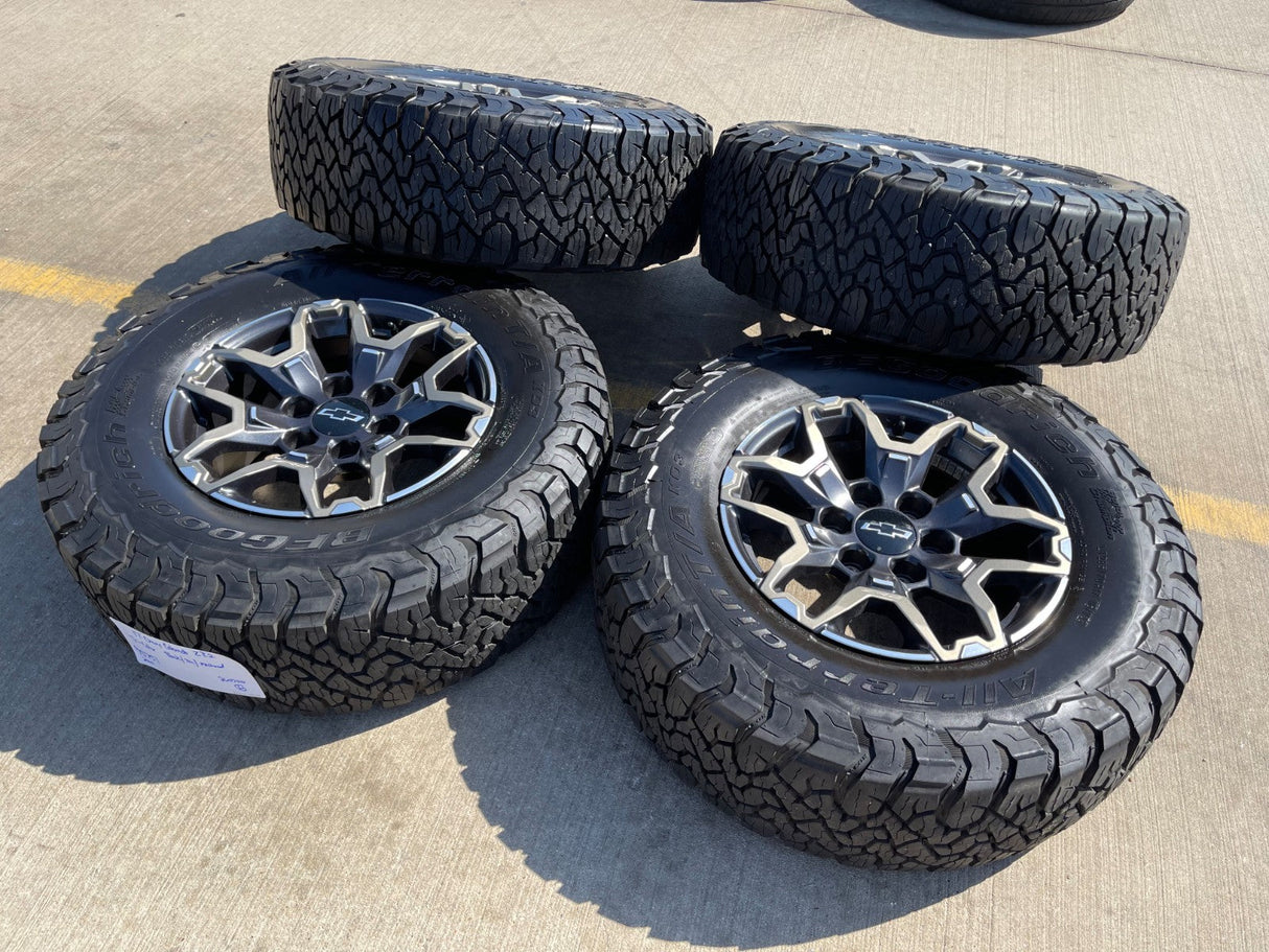 17" Chevy Silverado ZR2 OEM 95751 Beadlock wheels rims Colorado Sierra NEW BFG Texas Truck Tire