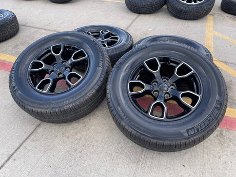 18" Jeep Wrangler SMOKY MOUNTAIN Black OEM 9198 wheels rims tires MICHELIN NEW Texas Truck Tire