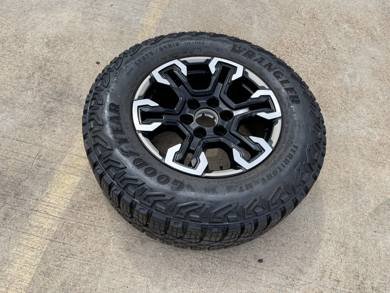 18" Chevy Silverado ZR2 Tahoe TRAIL BOSS Sierra OEM 95415 wheel rim GOODYEAR Texas Truck Tire