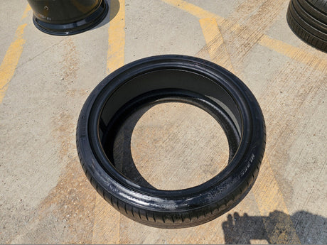 (1) 265/35/21 Pirelli P Zero tire Elect LM1 NEW take off! Texas Truck Tire