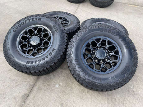 18" AEV Chevy BISON Trail Boss ZR2 2500 OEM wheels rims GMC Sierra GOODYEAR 35" Texas Truck Tire