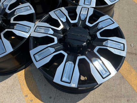 20" Chevy Silverado ULTIMATE 2500 3500 OEM 5958 14138 wheels rims 2024 2025 NEW Texas Truck Tire