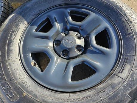 17" Jeep Wrangler Rubicon Sahara OEM wheels rims 9240 9220 black 2022 2023 2024 Texas Truck Tire
