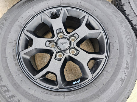 17" Jeep Wrangler Rubicon OEM 9218 wheels rims Gladiator tires DUELER A/T Texas Truck Tire
