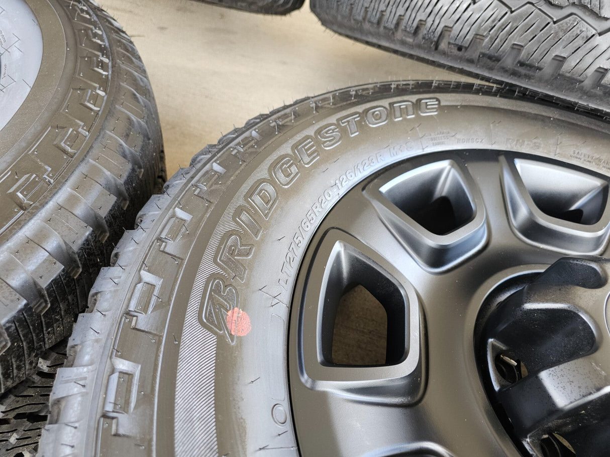 20" Ford F-250 F-350 OEM Lariat Platinum wheels rims 10486 tires 2024 2025 2026 Texas Truck Tire