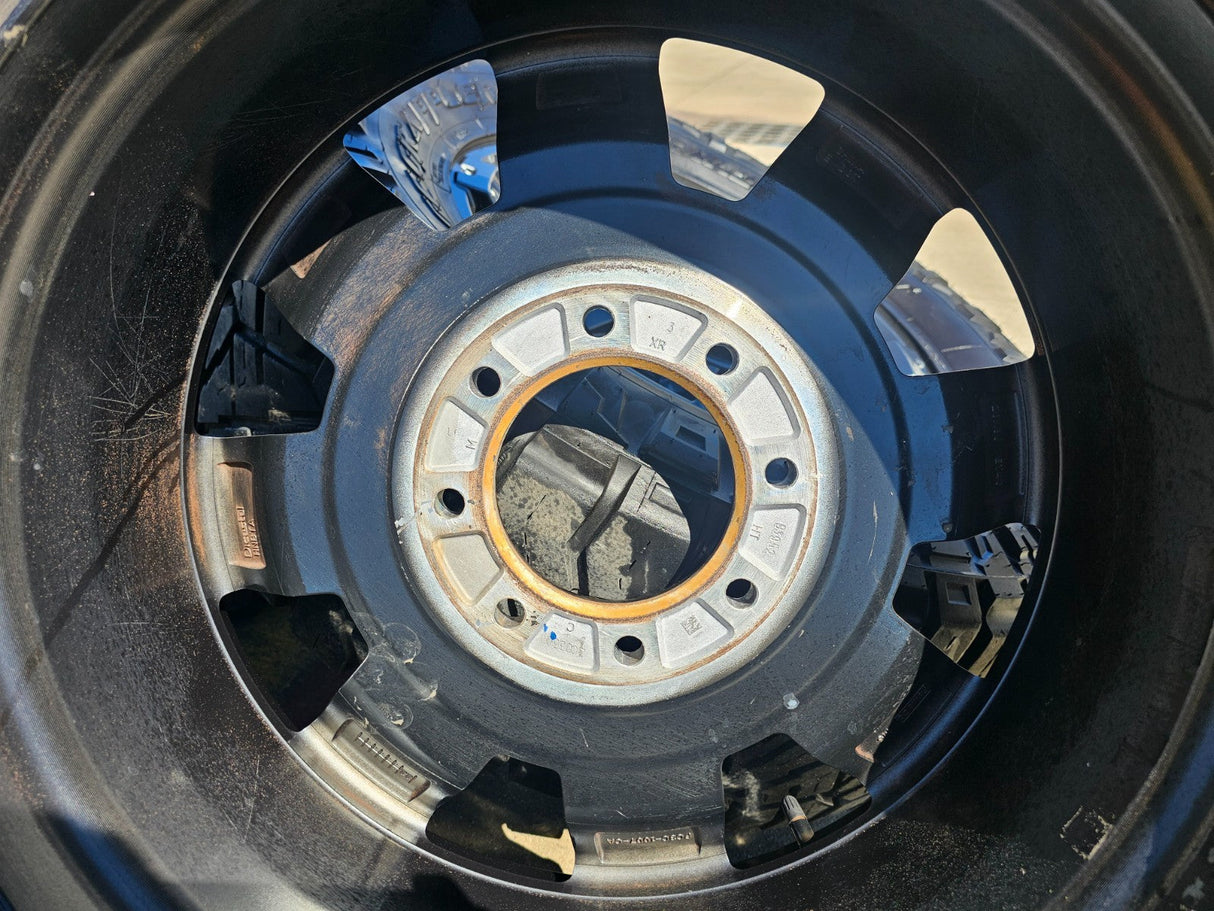 20" Ford F-250 F-350 OEM 10296 10485 Lariat wheels rims NITRO 37" Texas Truck Tire
