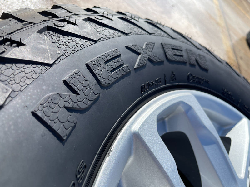 17" Jeep Gladiator RUBICON OEM wheel rim 9301 95329 Wrangler spare NEXEN NEW Texas Truck Tire