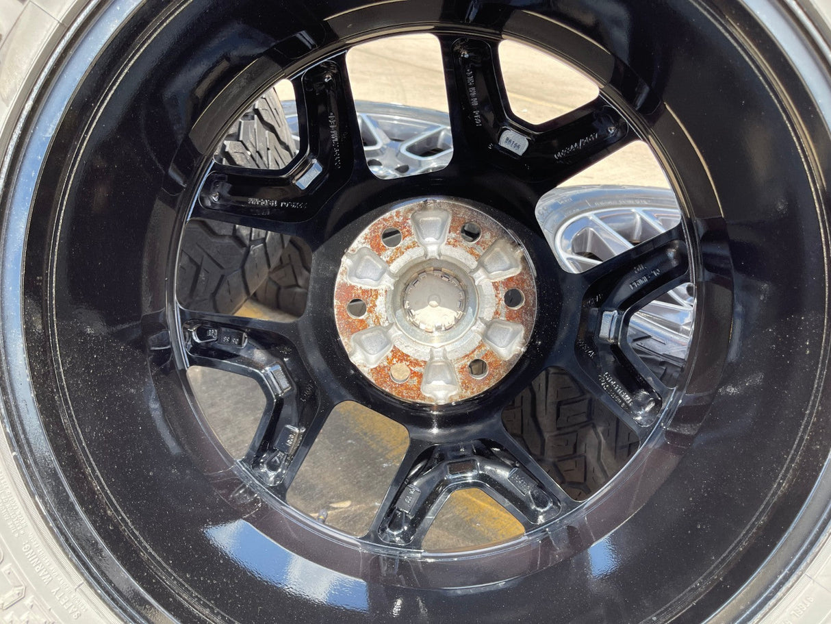 22" Dodge Ram 1500 OEM LIMITED Laramie wheels rims 2725 2684 NITTO 33" Texas Truck Tire