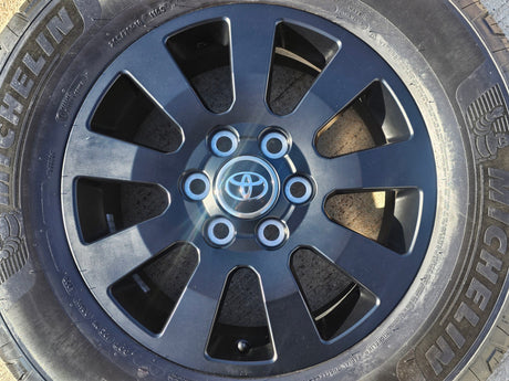 18" Toyota Land Cruiser OEM TRD black wheel rim 95952 Tundra Sequoia Texas Truck Tire