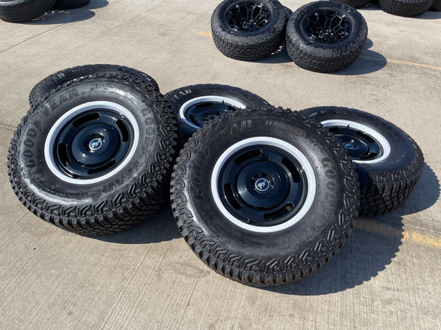 17" Ford Bronco HERITAGE Edition wheels rims white 2025 2026 GOODYEAR 35" Texas Truck Tire