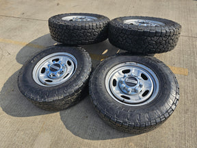 17" Ford F-250 F-350 OEM 3828 wheels rims tires 2022 2023 2024 2025 TOYO A/T3 Texas Truck Tire