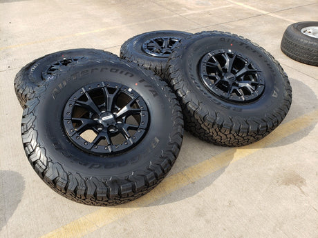17" Ford F-150 Raptor R OEM BEADLOCK 10460 rims wheels 37" tires BFG NEW Texas Truck Tire