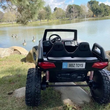24V Clash Ride-On Giant Buggy Razor Big UTV Rubber Twin Seat ATV Can-Am Off-Road Vehicle