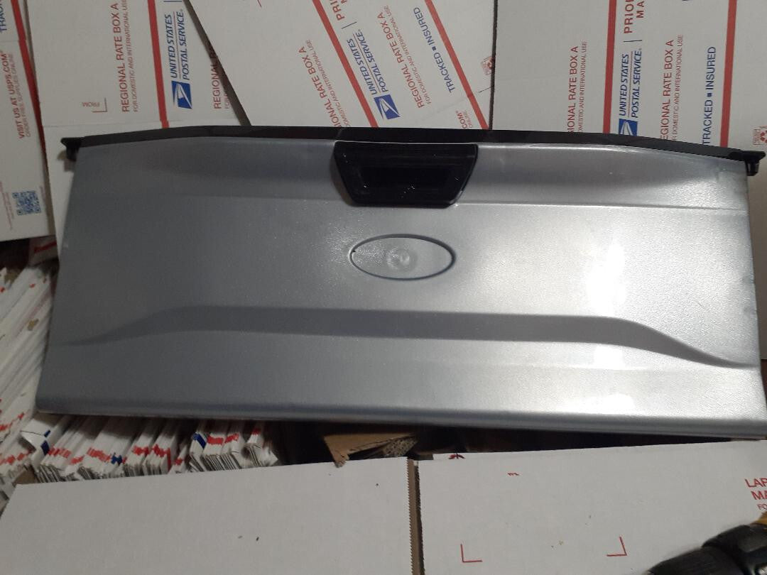 Silver Replacement Tailgate for Ford F-150 Trucks with Durable Reinforced Construction