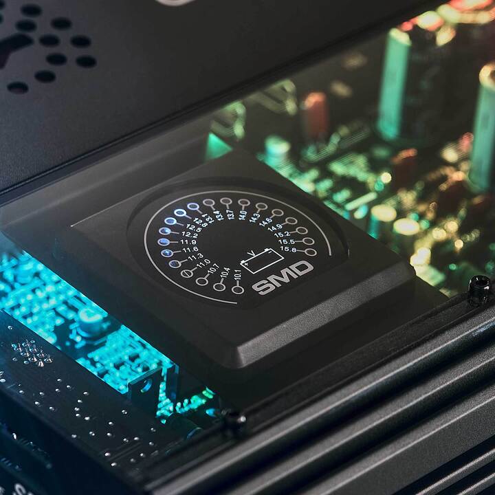 SMD 5-Channel Amplifier with VM-1 Voltmeter and Digital LED Lights 4 x 250W at 2-Ohm Class AB + 1 x 1800W at 1-Ohm Class D - Steve Meade Designs