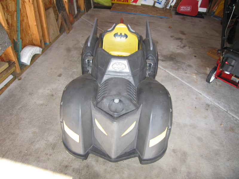 6V Battery-Powered Kids Ride-On Car Bat-Man Style with Cool Black Fins