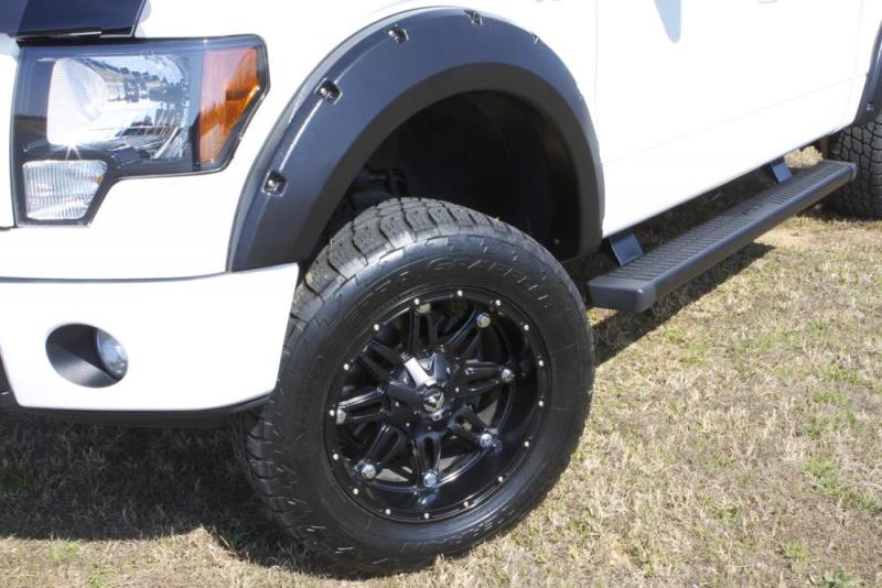 Élargisseurs d'aile texturés style rivet Lund 08-10 Ford F-250 RX-Series Elite - Noir (4 pièces)