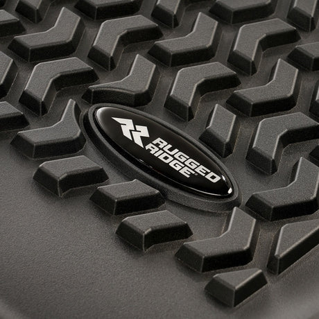 Revêtement de plancher arrière Rugged Ridge noir pour Chevy Silverado Crew 2020
