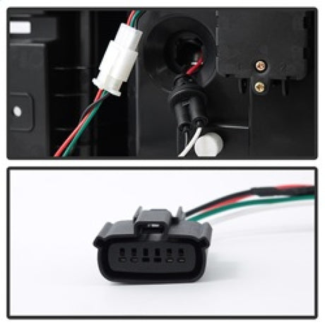 Feux arrière à LED Spyder Chevy Tahoe / Suburban 15-17 - Fumée noire (ALT-YD-CTA15-LED-BSM)
