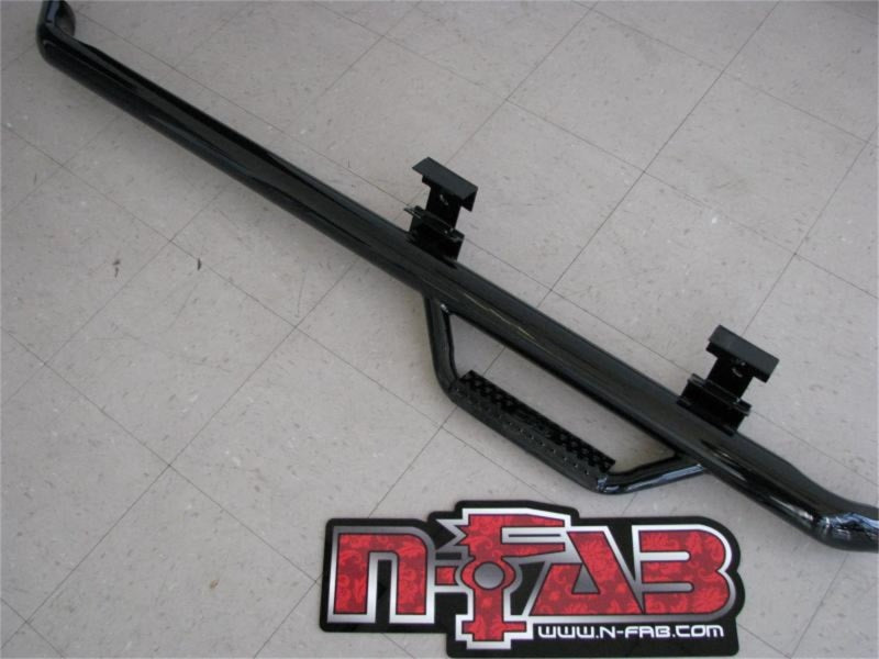 N-Fab Nerf Step 11-14 Chevy-GMC 2500/3500 Cabine standard - Noir Tex. - Longueur de la cabine - 3 po