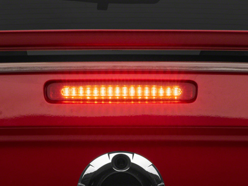 Troisième feu stop à LED Raxiom 05-09 Ford Mustang Axial Series - Lentille rouge