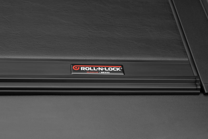 Couvre-tonneau rétractable Roll-N-Lock 19-23 RAM 1500 sans hayon pivotant SB 76,3 po Série M