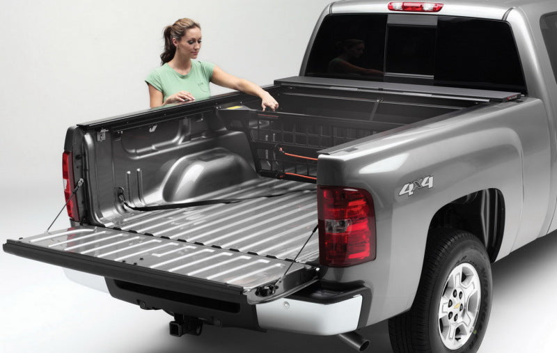 Roll-N-Lock 09-12 Suzuki Equator Extended Cab LB 72-3/8in Cargo Manager