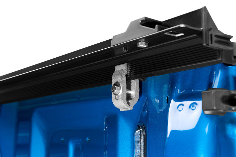 Lund 02-17 Dodge Ram 1500 (caisse de 8 pi, sans caisses avec Rambox) Genesis Roll Up Tonneau Cover - Noir