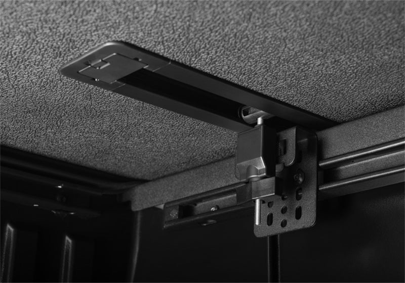 Extang 16-23 Toyota Tacoma (caisse de 6 pi 2 po) ALX à pliage solide