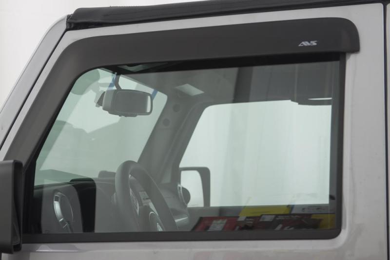 Déflecteurs de fenêtre à profil bas AVS 99-16 pour cabine standard Ford F-250 Ventvisor, 2 pièces - Fumé