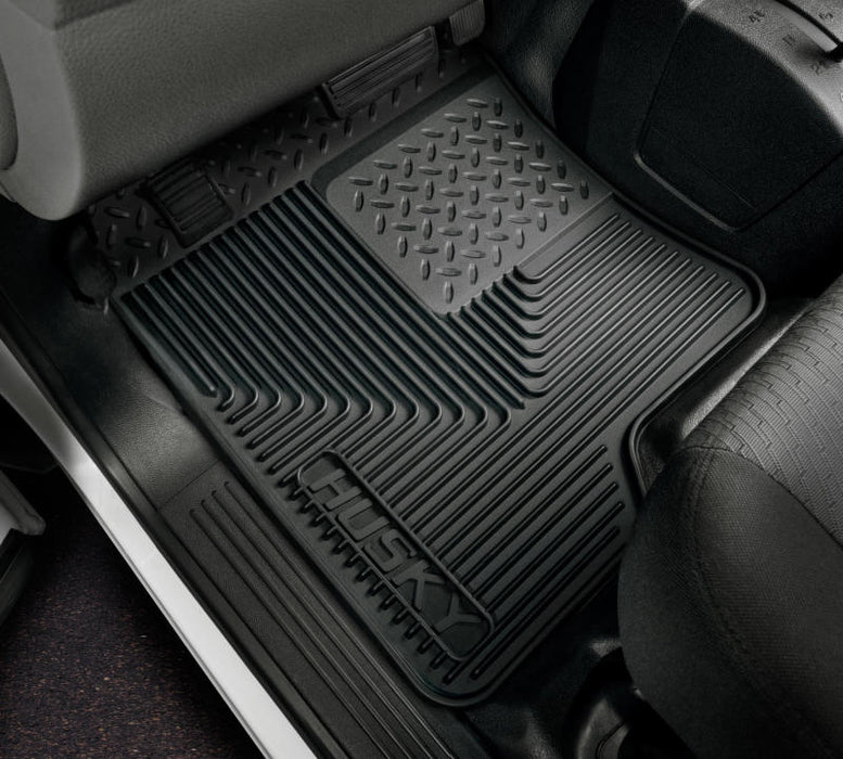 Tapis de sol noir universel Husky Liners de style classique avec bosse centrale (sans console de changement de vitesse)