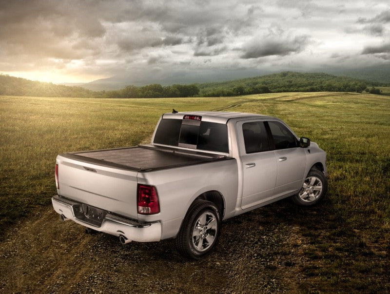 Roll-N-Lock 99-07 Ford F-250/F-350 Super Duty LB 97in M-Series Retractable Tonneau Cover