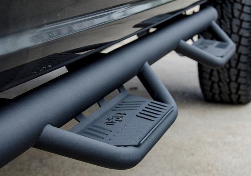 N-Fab Podium LG 19-21 Ram 1500 (nouveau style de carrosserie) SRW Quad Cab Longueur - Tex. Noir