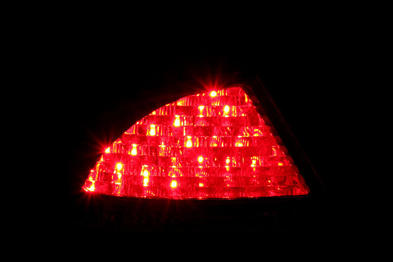 Feux arrière à LED ANZO 2000-2005 Mercedes Benz Classe S W220 Rouge/Fumée